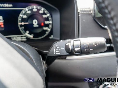 Used 2023 Mitsubishi Outlander SEL AWD/4WD image 25