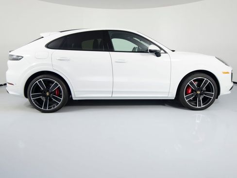 Certified 2023 Porsche Cayenne GTS AWD/4WD image 10