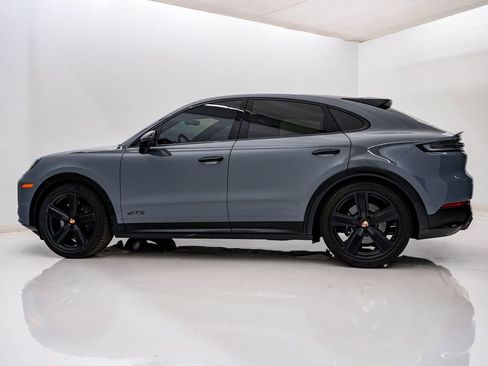 Certified 2025 Porsche Cayenne GTS AWD/4WD image 2