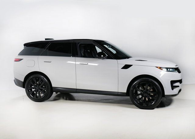 New 2026 Land Rover Range Rover Sport SE AWD/4WD image 28