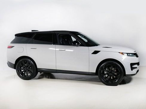 New 2026 Land Rover Range Rover Sport SE AWD/4WD image 28