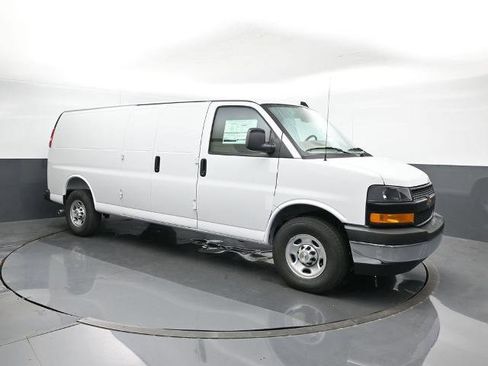 New 2025 Chevrolet Express 2500 Extended w/ Driver Convenience Package image 7