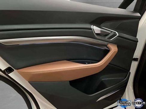 Used 2022 Audi e-tron Premium Plus w/ Premium Plus Package image 71