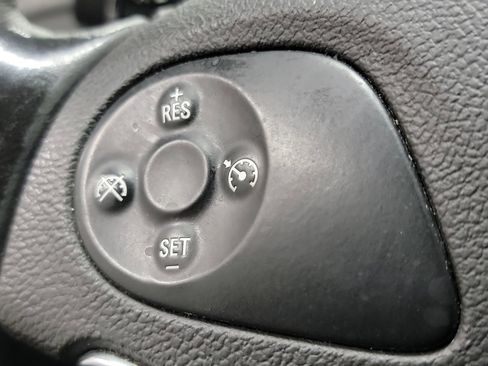 Used 2017 Chevrolet Impala LT image 32