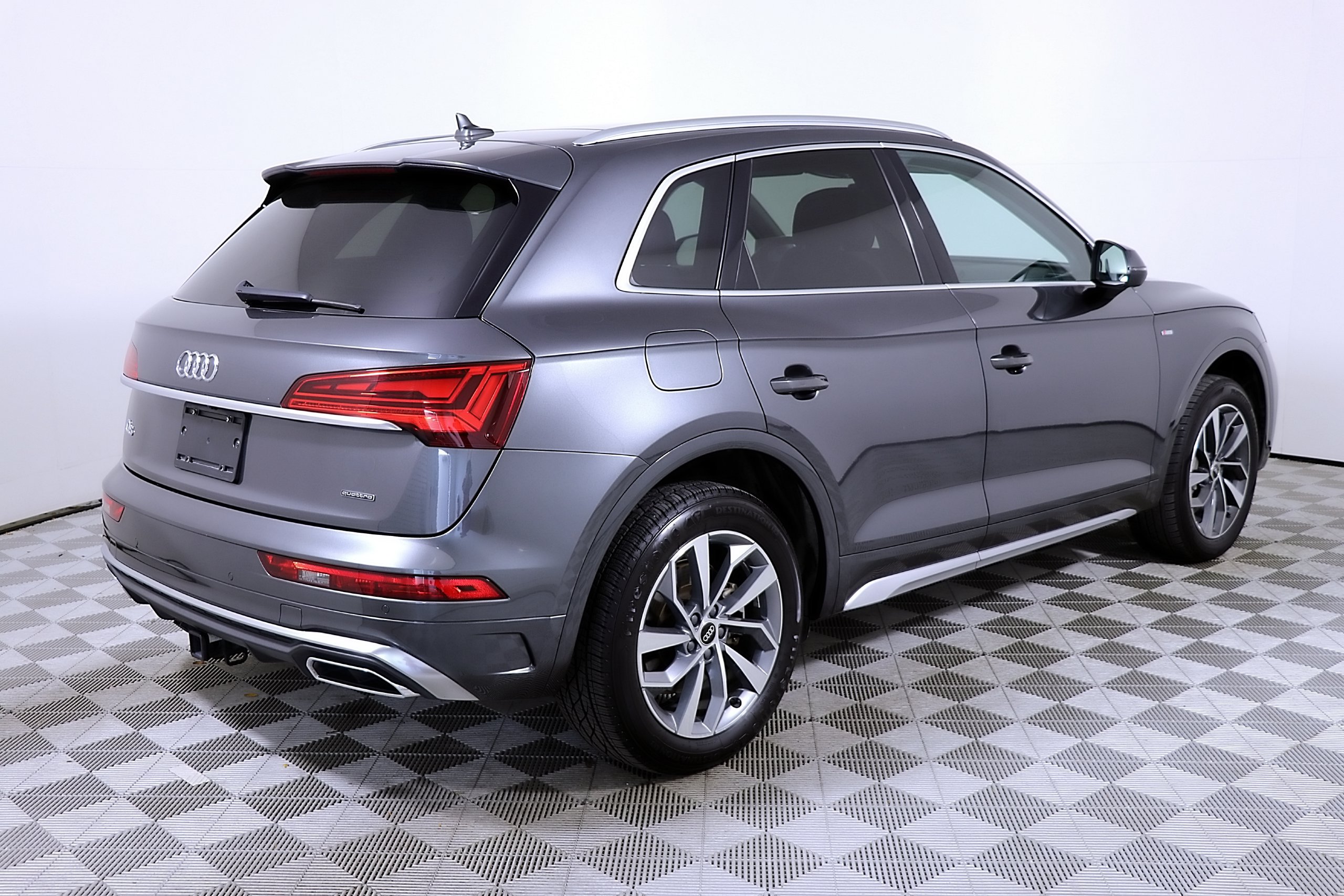 Used 2023 Audi Q5 2.0T Premium Plus w/ Premium Plus Package AWD/4WD image 7
