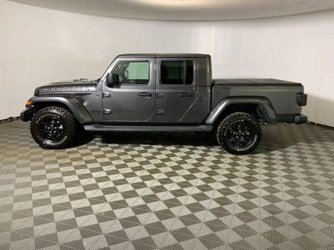 Used 2025 Jeep Gladiator Sport AWD/4WD image 11