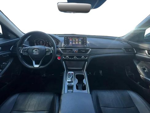 Used 2021 Honda Accord Touring image 11