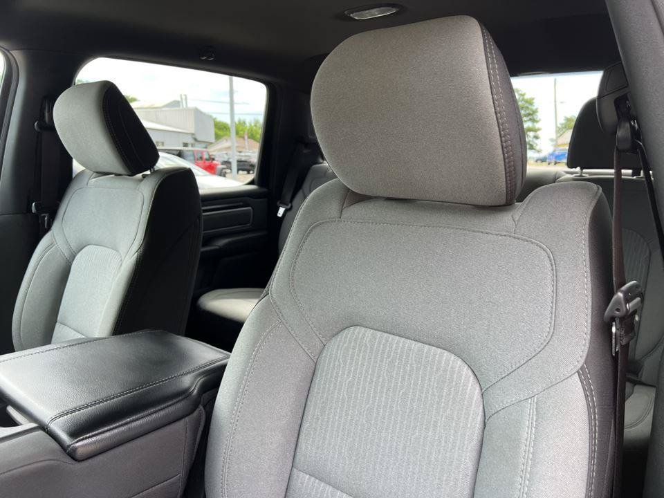 Used 2022 RAM 1500 Big Horn AWD/4WD image 11