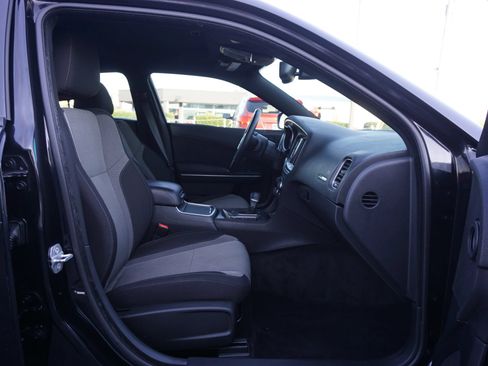 Used 2015 Dodge Charger SXT RWD image 23
