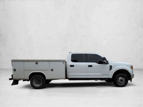 Used 2022 Ford F350 XL w/ Power Equipment Group image 4
