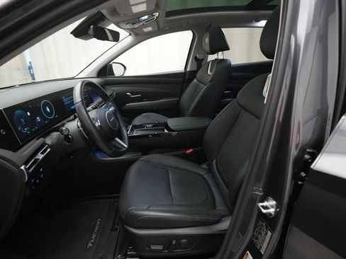 Used 2025 Hyundai Tucson Limited AWD/4WD image 7