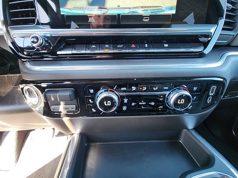 New 2026 GMC Sierra 1500 SLT w/ SLT Convenience Package image 25