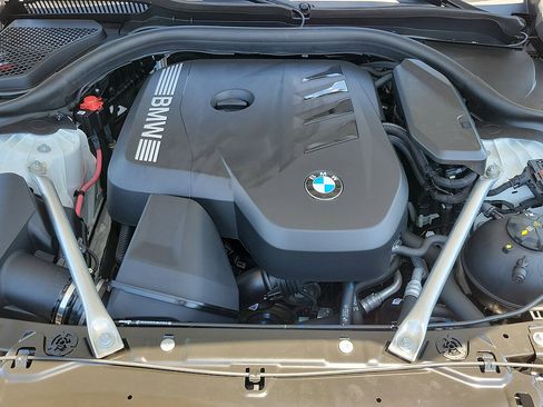 Used 2025 BMW 530i w/ M Sport Package RWD image 35