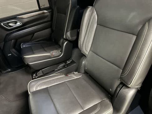 Used 2023 Chevrolet Suburban Premier AWD/4WD image 11