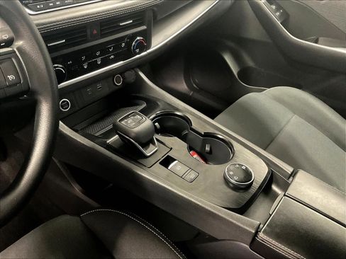 Used 2023 Nissan Rogue S image 20