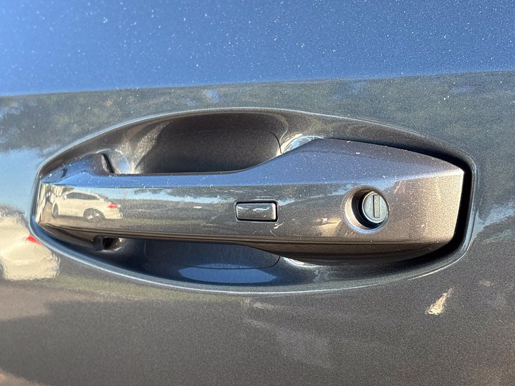 Certified 2025 Nissan Murano SV AWD/4WD image 10
