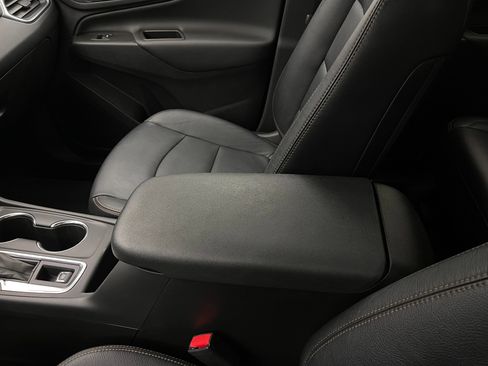Used 2023 Chevrolet Equinox LT FWD image 30