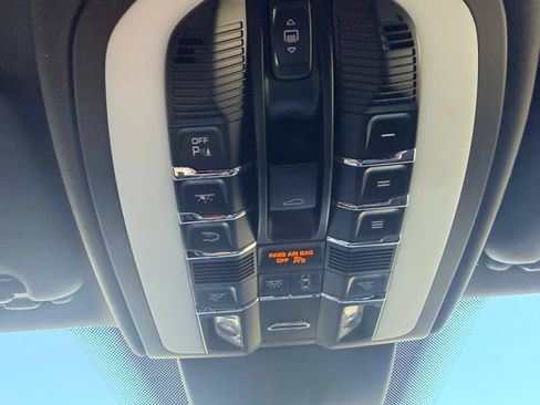 Used 2016 Porsche Cayenne S AWD/4WD image 15