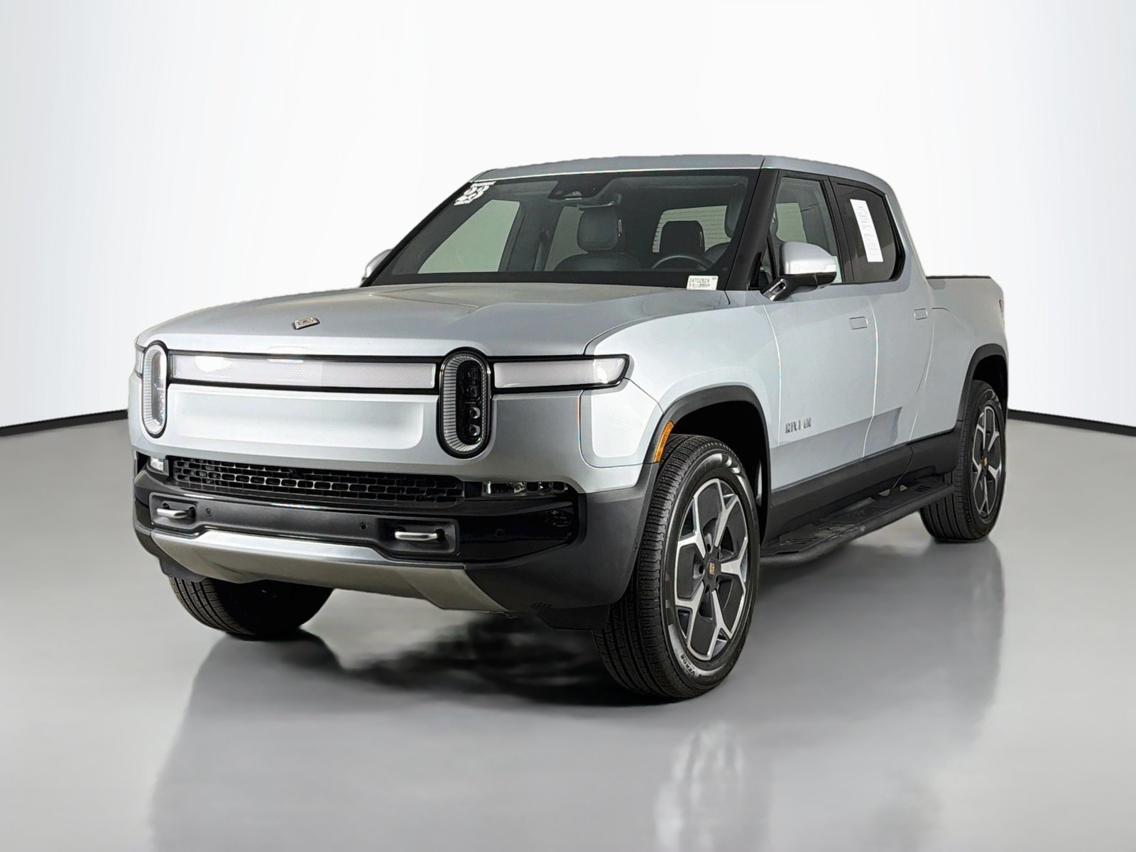 Used 2023 Rivian R1T Adventure Dual AWD/4WD image 3