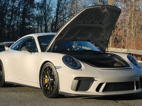 Used 2018 Porsche 911 GT3 RWD image 9