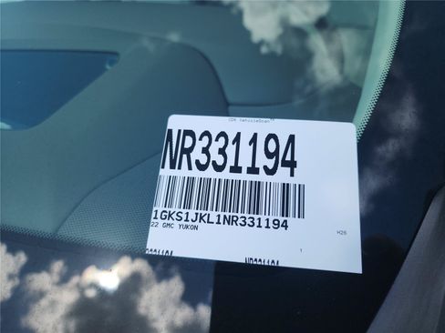 Used 2022 GMC Yukon XL Denali RWD image 12