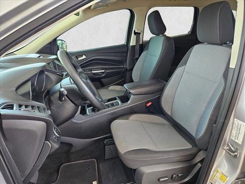 Used 2018 Ford Escape SE w/ SE Sync 3 Package image 16