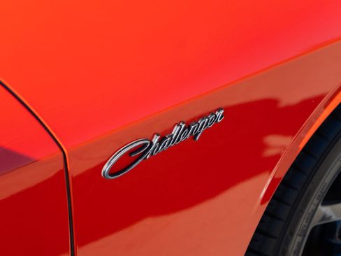 Used 2020 Dodge Challenger SXT w/ Plus Package image 26