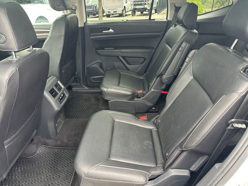 Used 2021 Volkswagen Atlas SE w/ Panoramic Sunroof Package FWD image 48