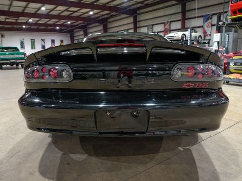 Used 1994 Chevrolet Camaro Z28 RWD image 7