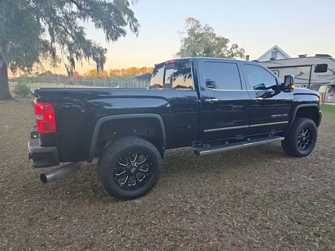 Used 2015 GMC Sierra 2500 Denali w/ Duramax Plus Package image 7