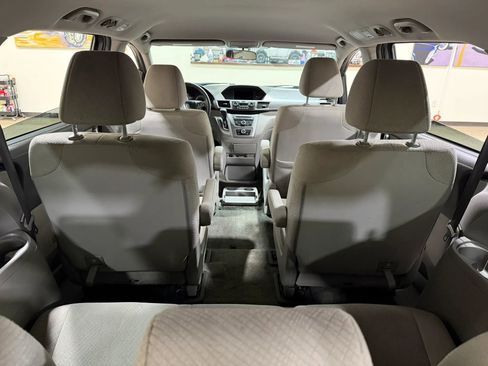 Used 2016 Honda Odyssey LX image 23