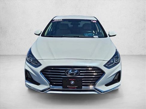 Used 2018 Hyundai Sonata SE FWD image 2