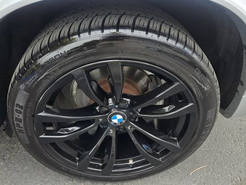Used 2018 BMW X5 xDrive35i w/ M Sport Package AWD/4WD image 9