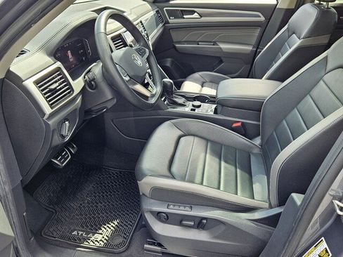 Certified 2023 Volkswagen Atlas SEL Premium AWD/4WD image 13