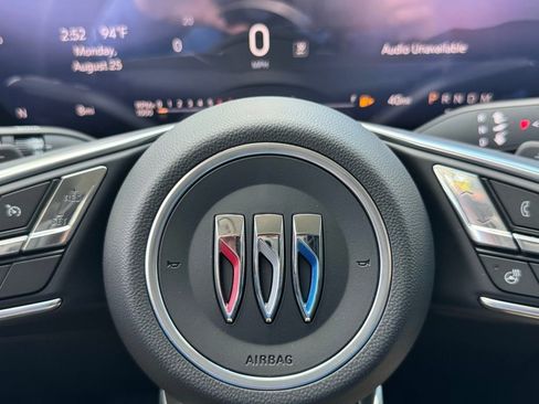 New 2025 Buick Envision Preferred image 24