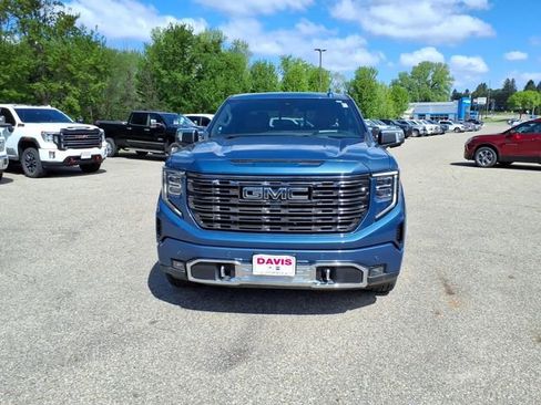 Used 2024 GMC Sierra 1500 Denali Ultimate AWD/4WD image 9