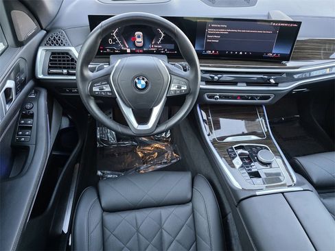 Used 2024 BMW X5 xDrive40i w/ Premium Package image 13