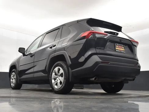 Used 2023 Toyota RAV4 LE AWD/4WD image 12