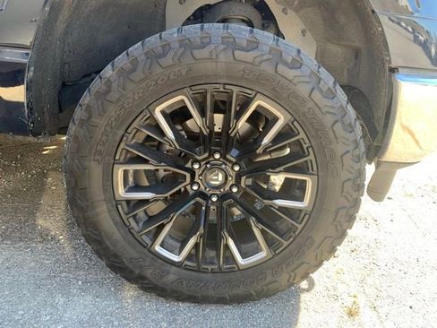 Used 2022 Ford F150 Lariat w/ Max Trailer Tow Package image 26