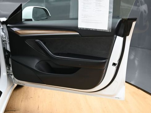 Used 2023 Tesla Model 3 Standard Range RWD image 41