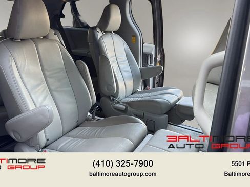 Used 2014 Toyota Sienna XLE w/ Entertainment Package AWD/4WD image 32