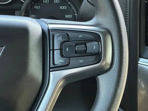 Used 2020 Chevrolet Silverado 1500 LT AWD/4WD image 31