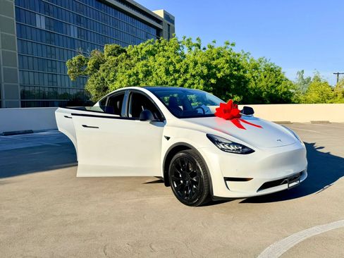 Used 2020 Tesla Model Y Long Range AWD/4WD image 48
