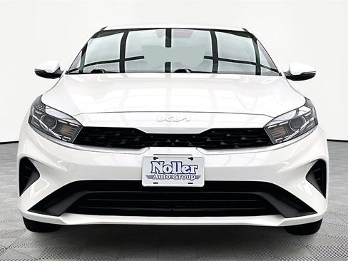 Used 2024 Kia Forte LXS w/ LXS Technology Package image 3