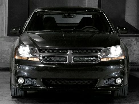Used 2013 Dodge Avenger SXT w/ Sun/Sound Group FWD image 1