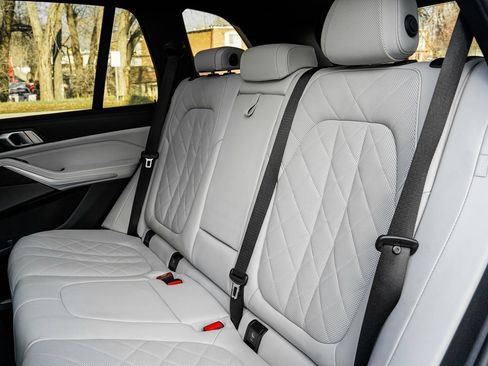 Used 2023 BMW X5 xDrive40i w/ M Sport Package image 17