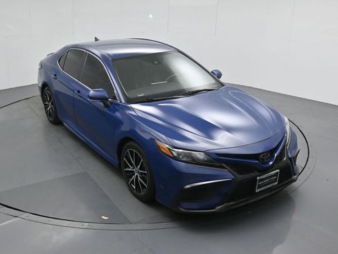 Used 2023 Toyota Camry SE w/ Cold Weather Package AWD/4WD image 37