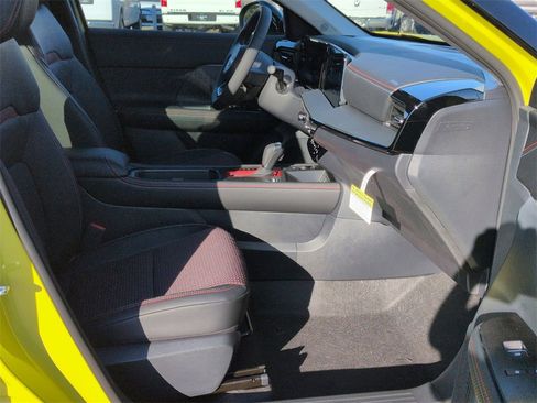 New 2026 Nissan Kicks SR w/ Cold Weather Package image 19