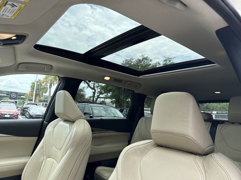 Used 2023 INFINITI QX60 Luxe w/ Cargo Package FWD image 15