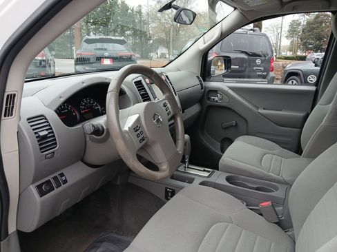 Used 2019 Nissan Frontier S image 14